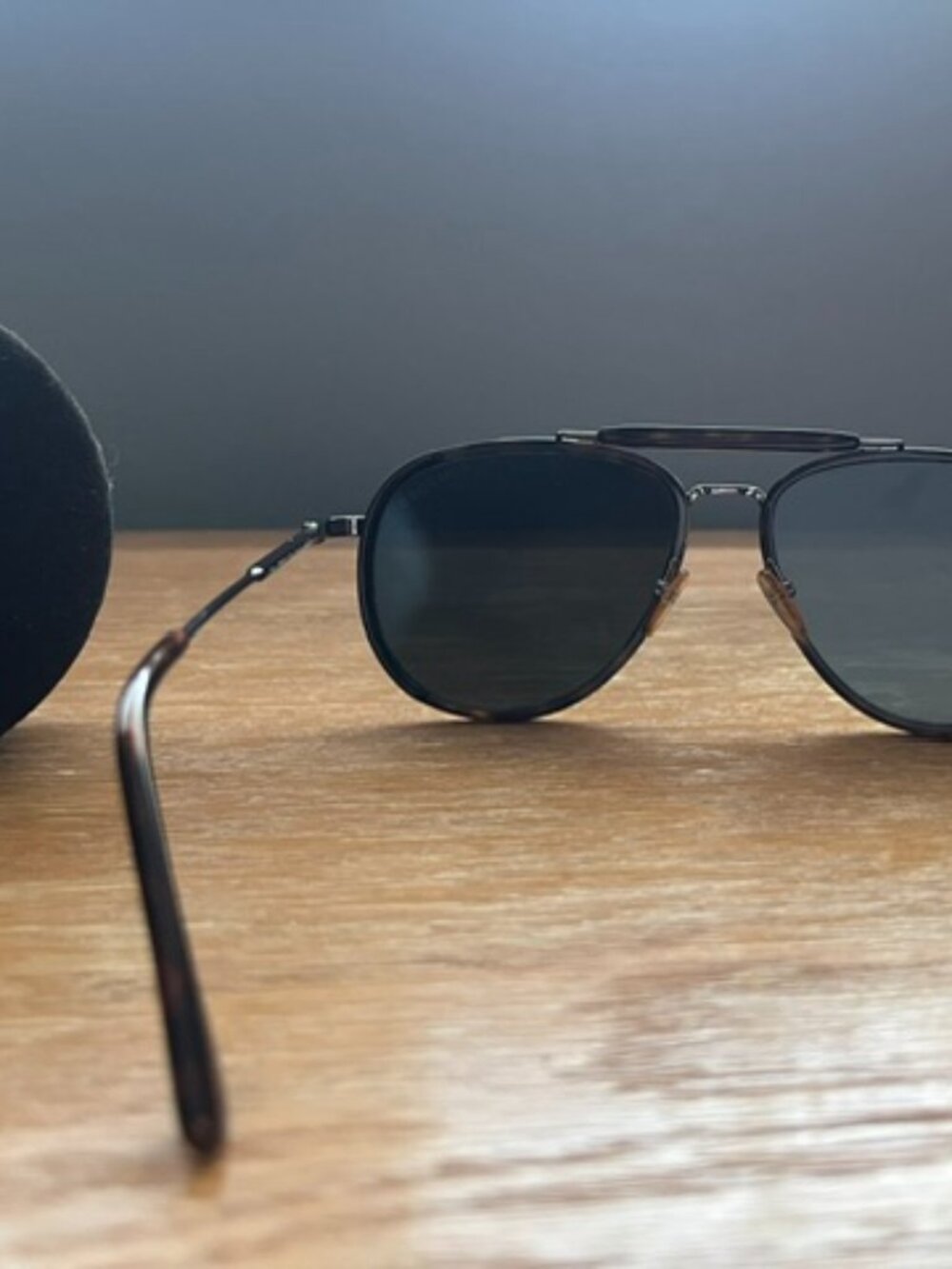 TOM FORD AVIATOR SUNGLASSES - Picture 4 of 9